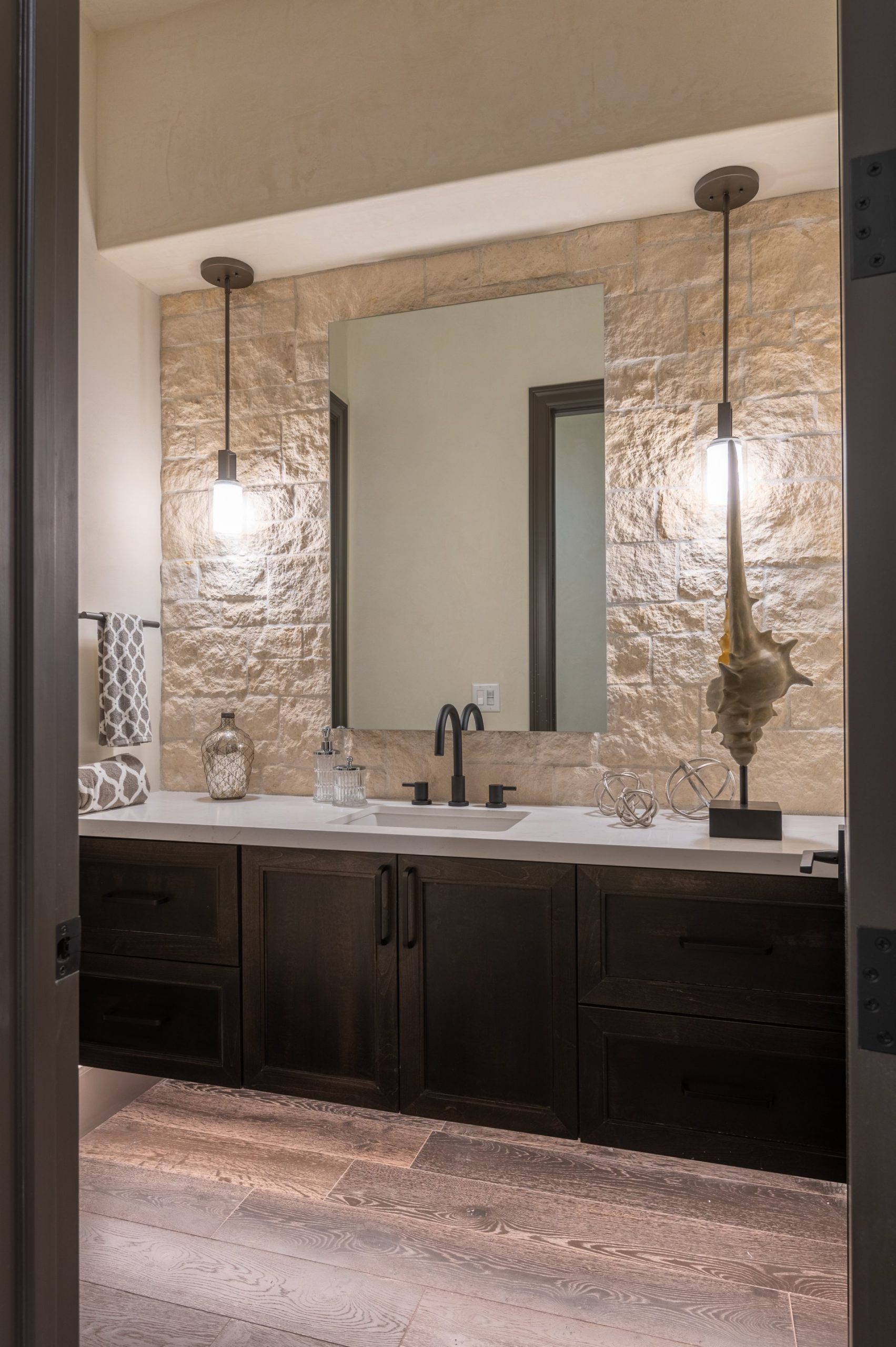 2020_LewisBuilders_MonterraOaks_025-scaled
