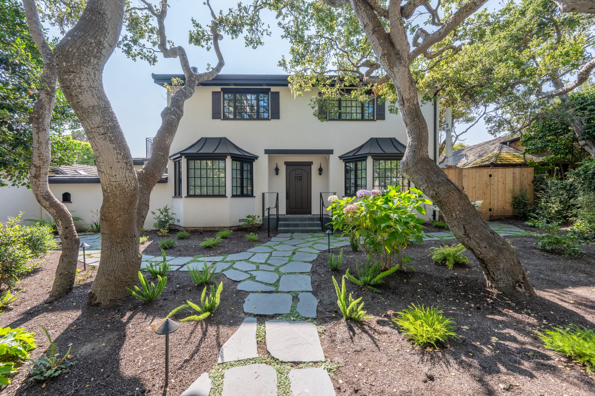 Modern-Mission-Hideaway-13