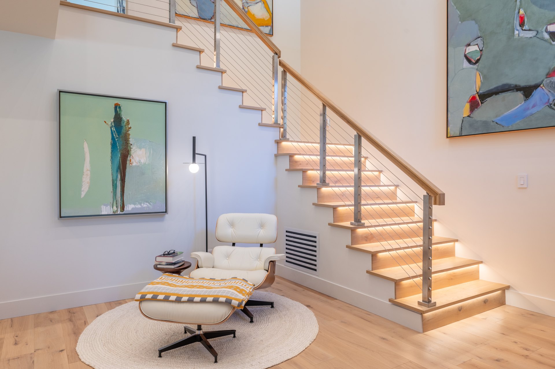 Chic-Contemporary-Condo-10